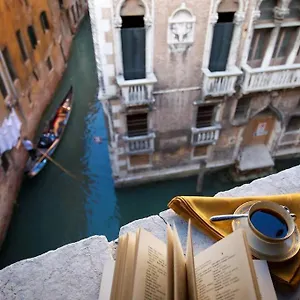 Ca Foscarini 1 , Venice Italy