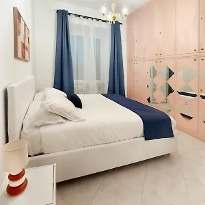 Apartment Domus Chiara Al Colosseo, Rome
